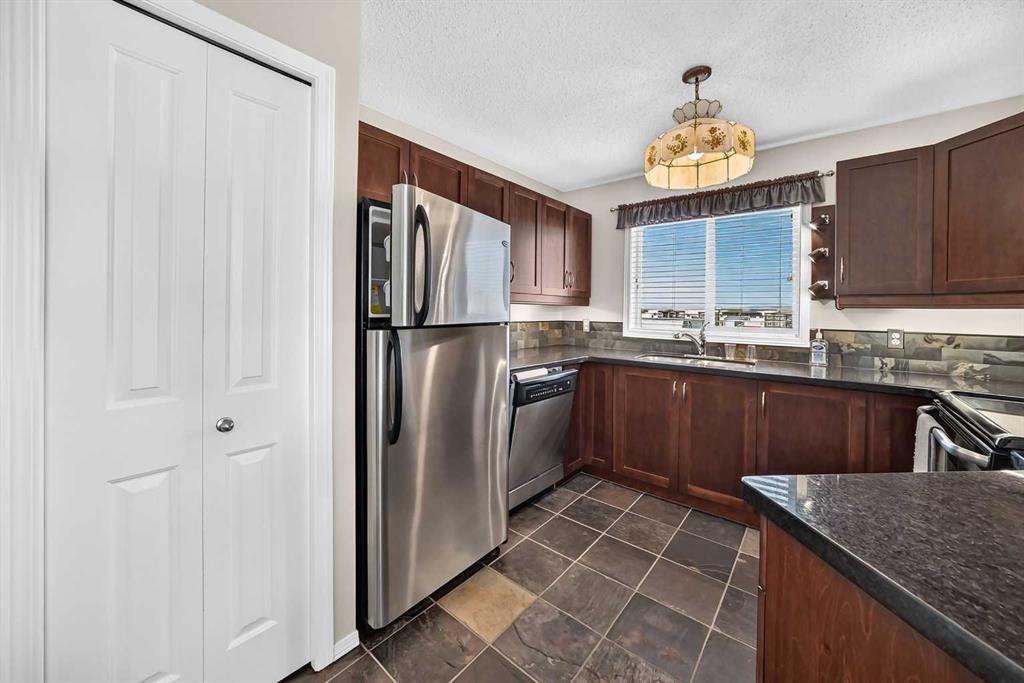 Picture for 1420, 505 Railway Street W