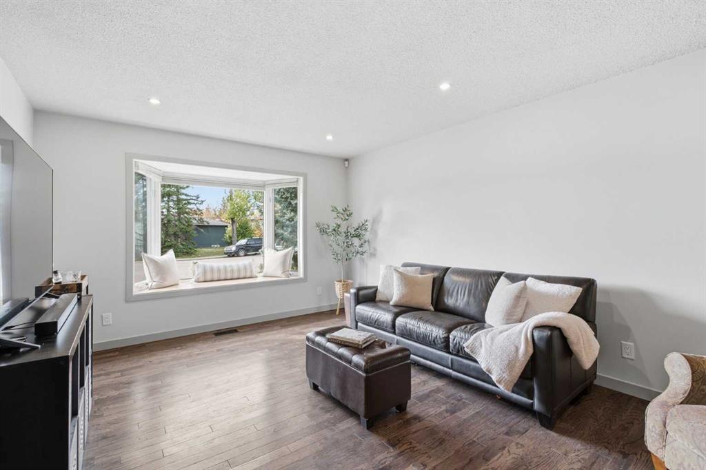 Picture for 6352 Travois Crescent NW