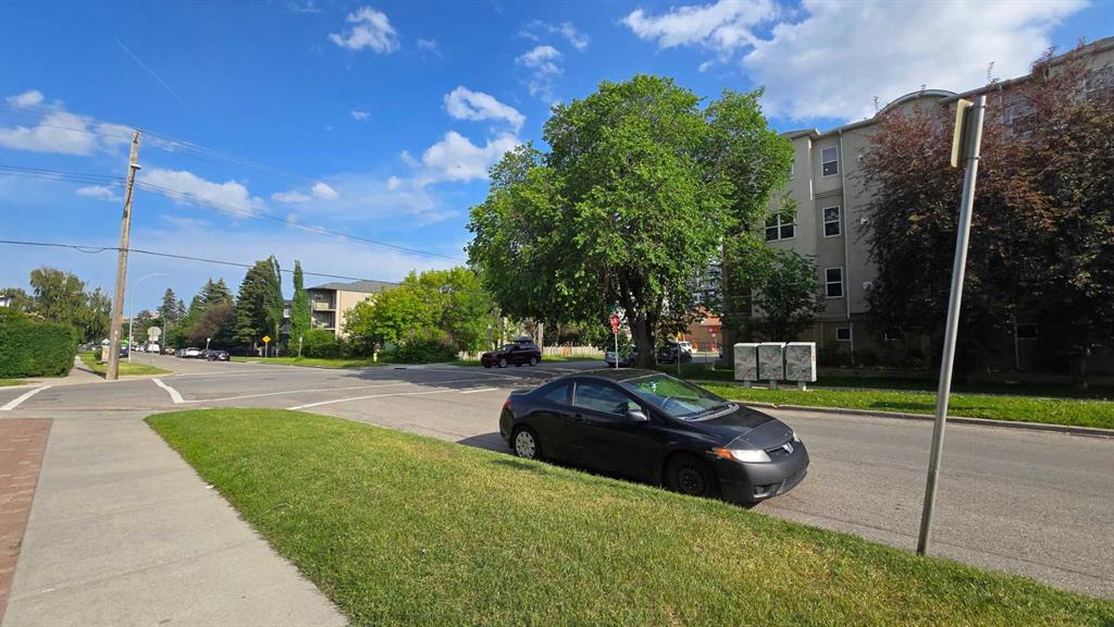 Picture for 103, 136 17 Avenue NE