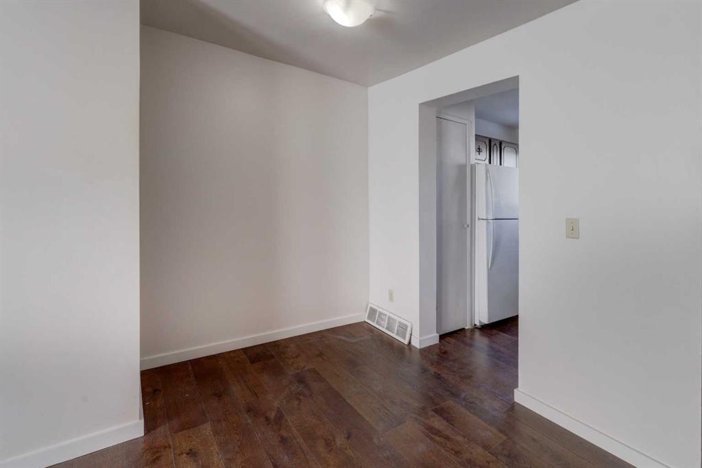 Picture for 33, 64 Whitnel Court NE