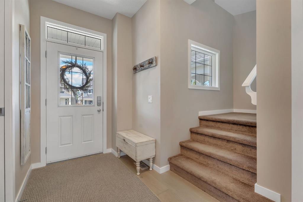 Picture for 27 River Heights Crescent 