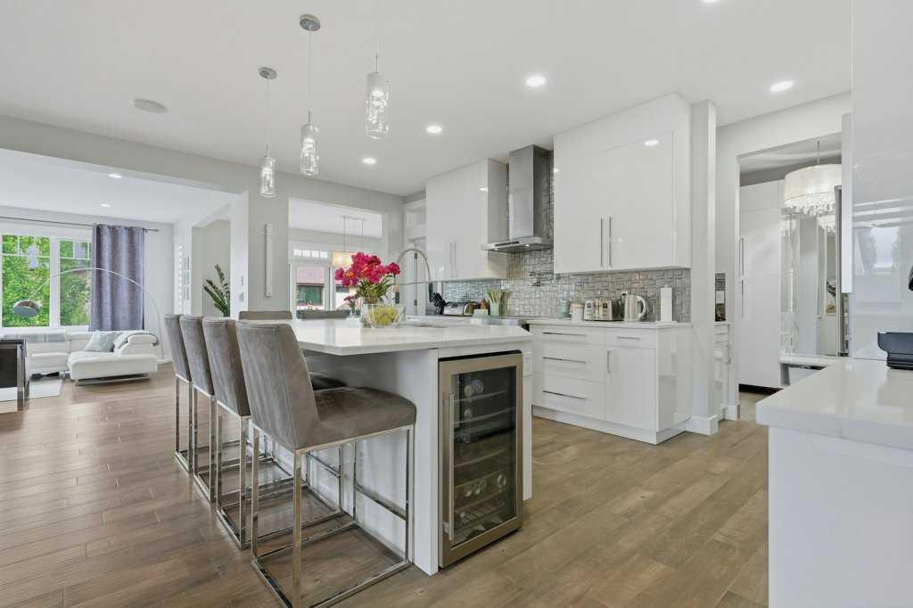 Picture for 73 Westpark Crescent SW