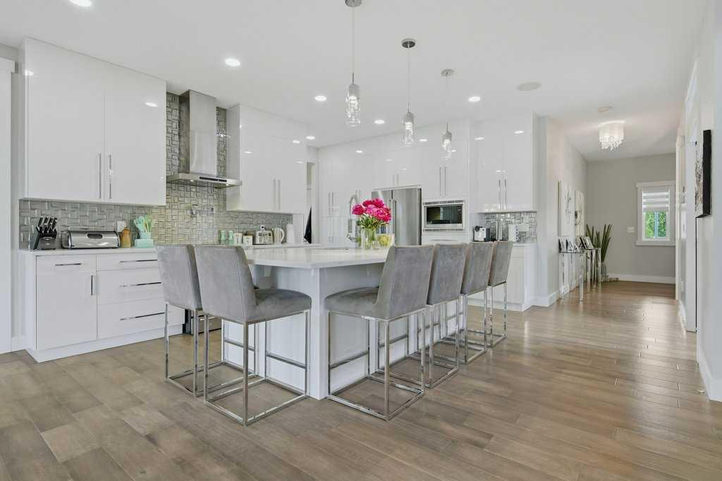 Picture for 73 Westpark Crescent SW
