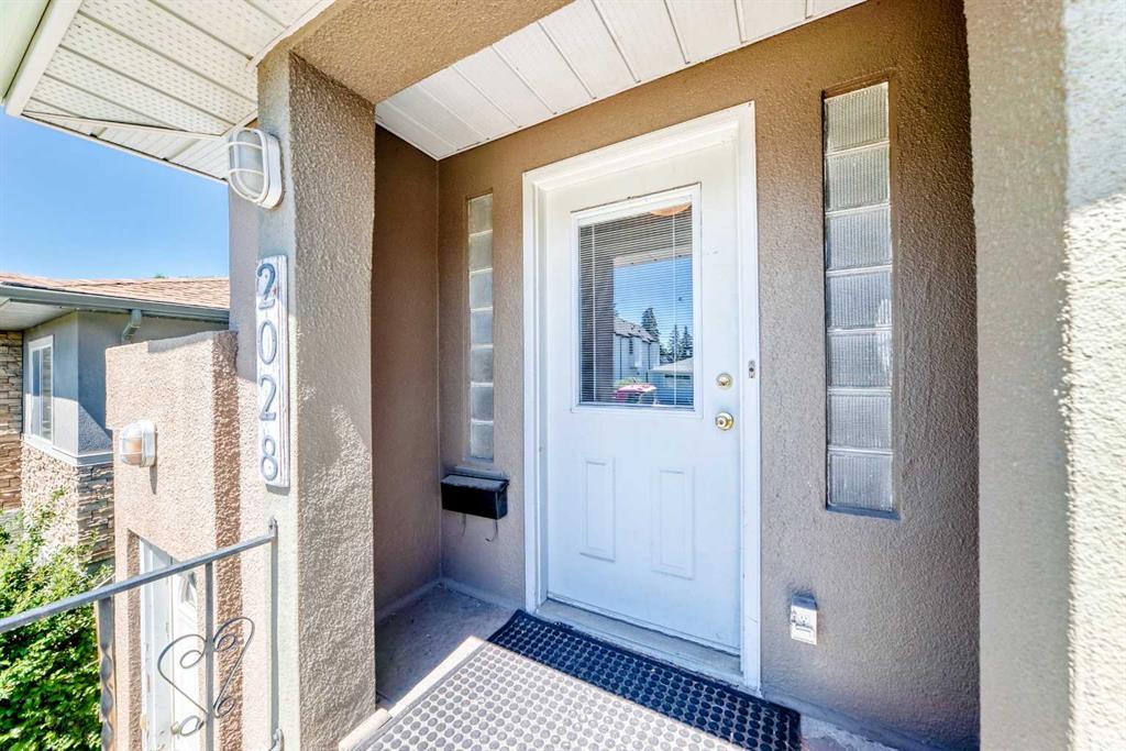 Picture for 2028 Westmount Road NW