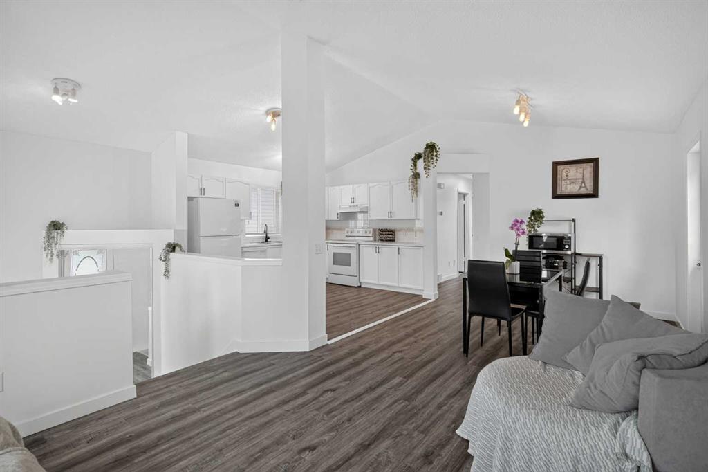 Picture for 113 Mt Lorette Place SE