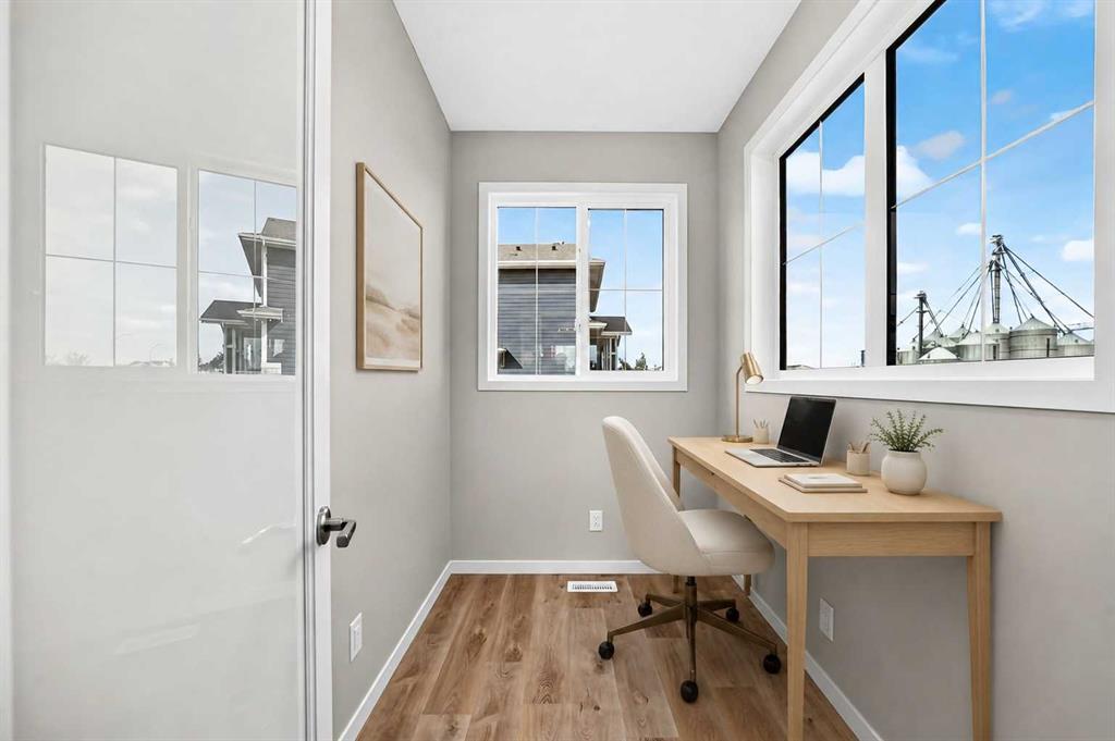 Picture for 1302 Mahogany Boulevard SE