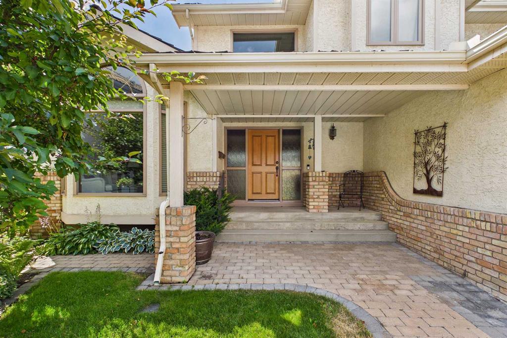 Picture for 220 Varsity Estates Terrace NW