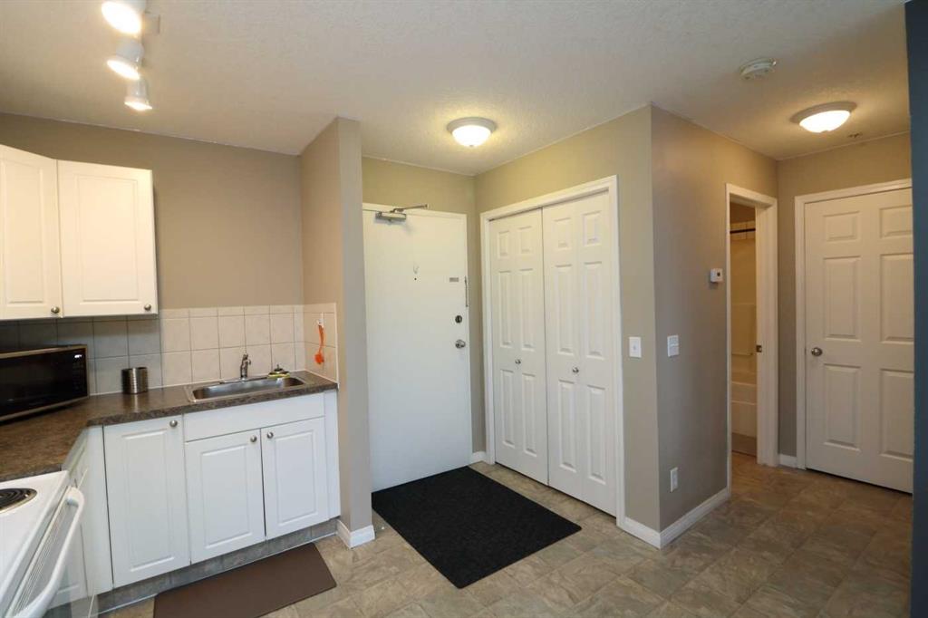 Picture for 224, 1010 Railway Street 