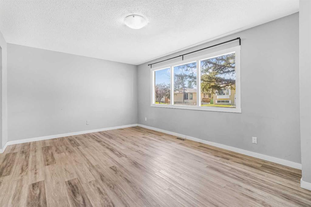 Picture for 183 Penbrooke Close SE