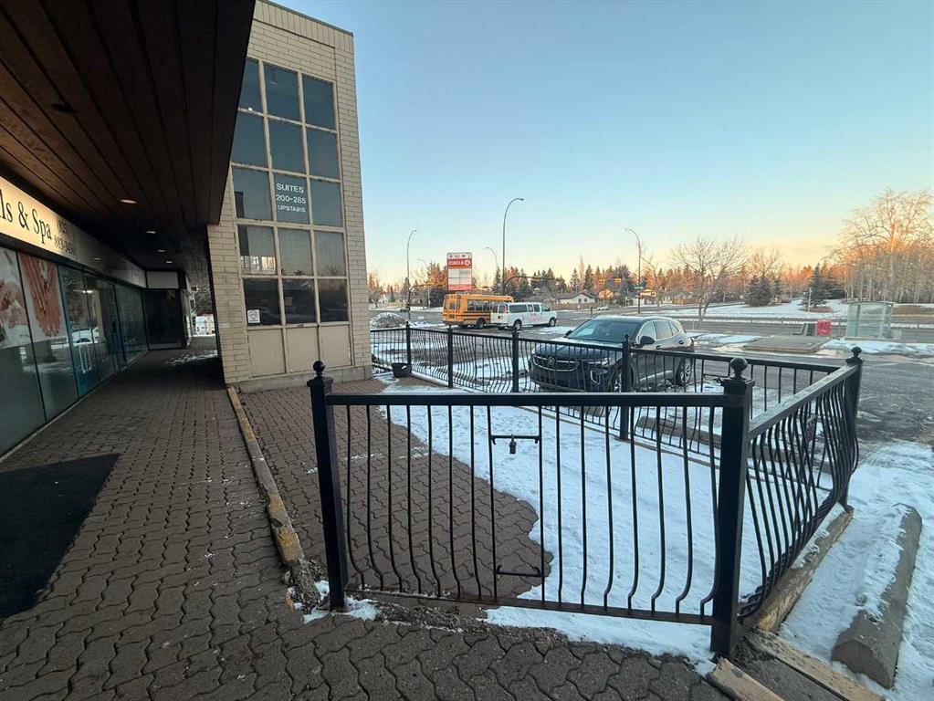 Picture for 523 Woodpark Boulevard SW