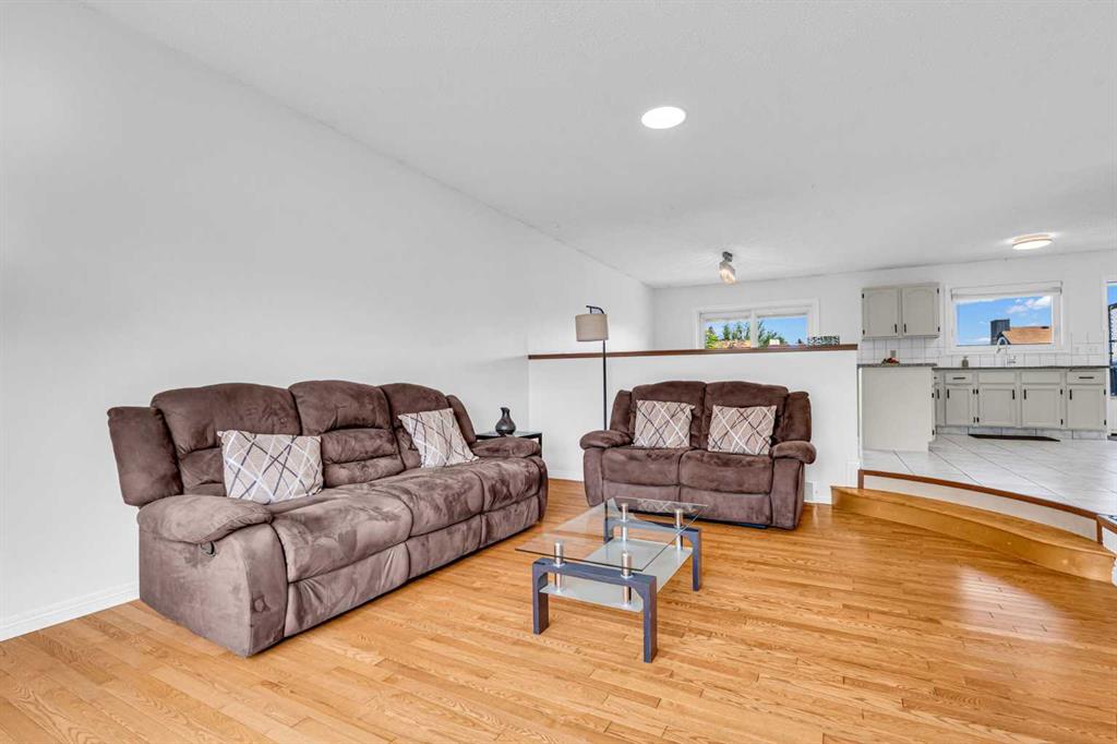 Picture for 6716 37 Avenue NE