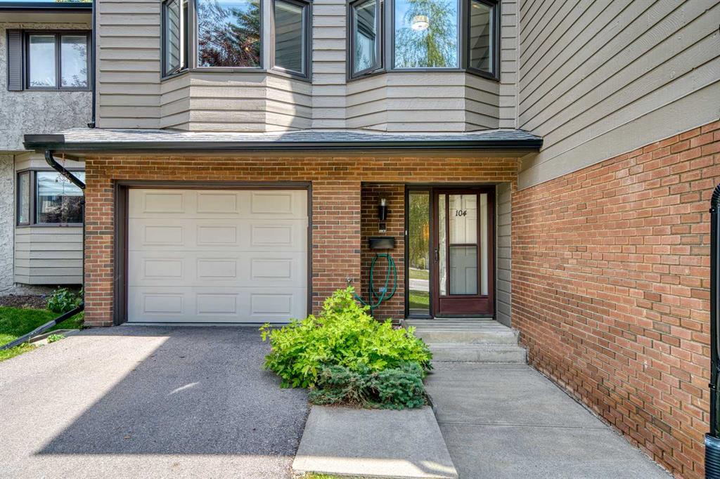 Picture for 104, 23 Glamis Drive SW