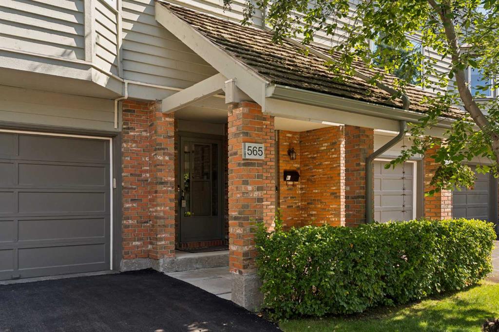 Picture for 565 Point Mckay Grove NW