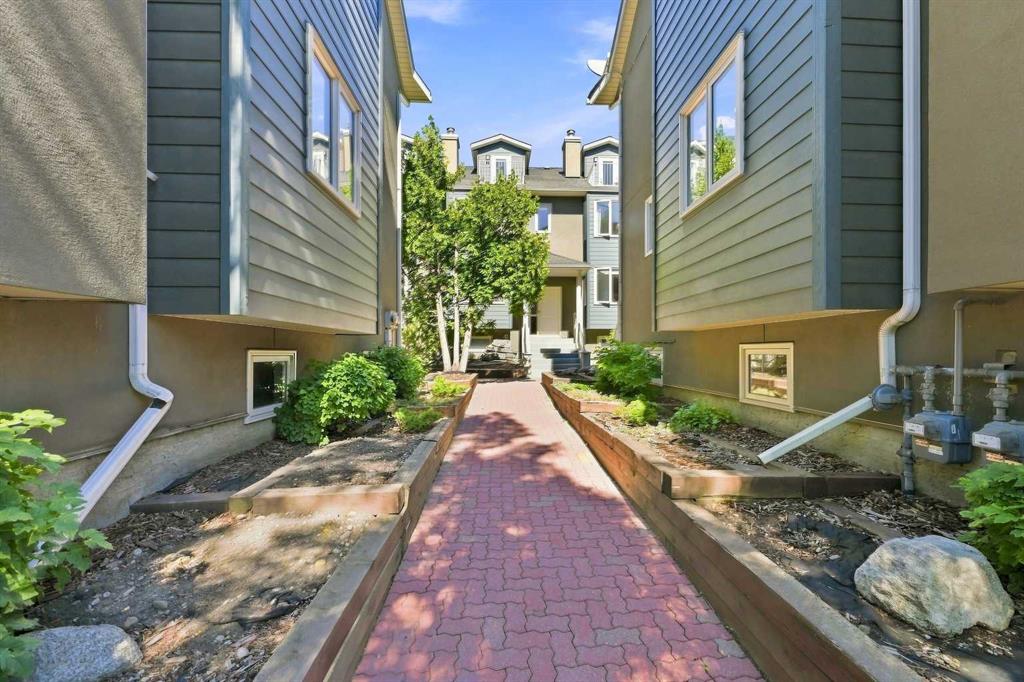 Picture for 12, 110 10 Avenue NE