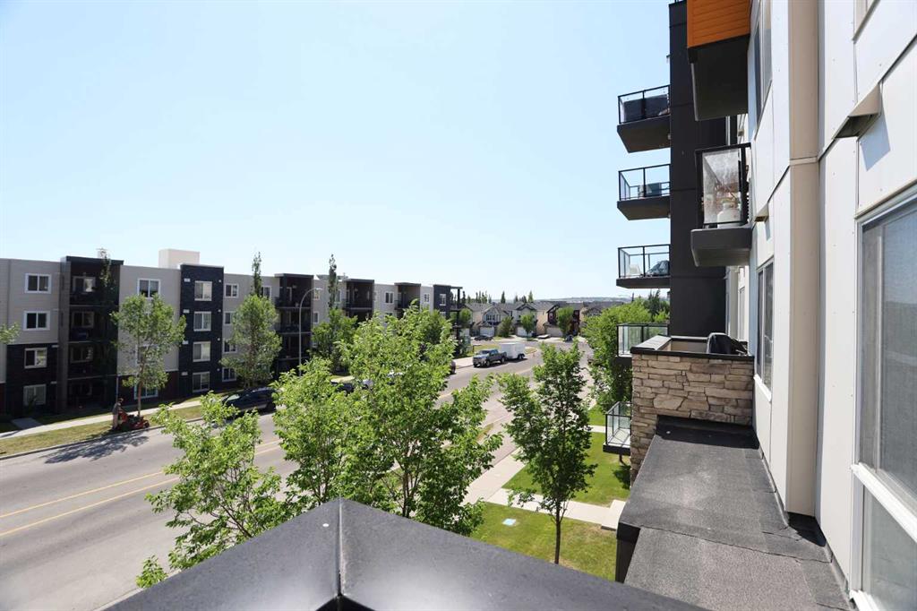 Picture for 305, 10 Kincora Glen Park NW