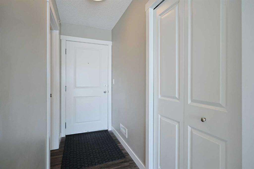 Picture for 305, 10 Kincora Glen Park NW
