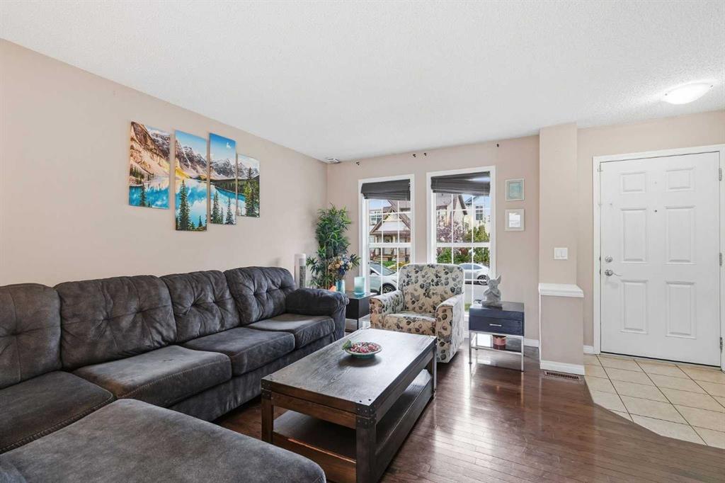 Picture for 71 Elgin Meadows Garden SE