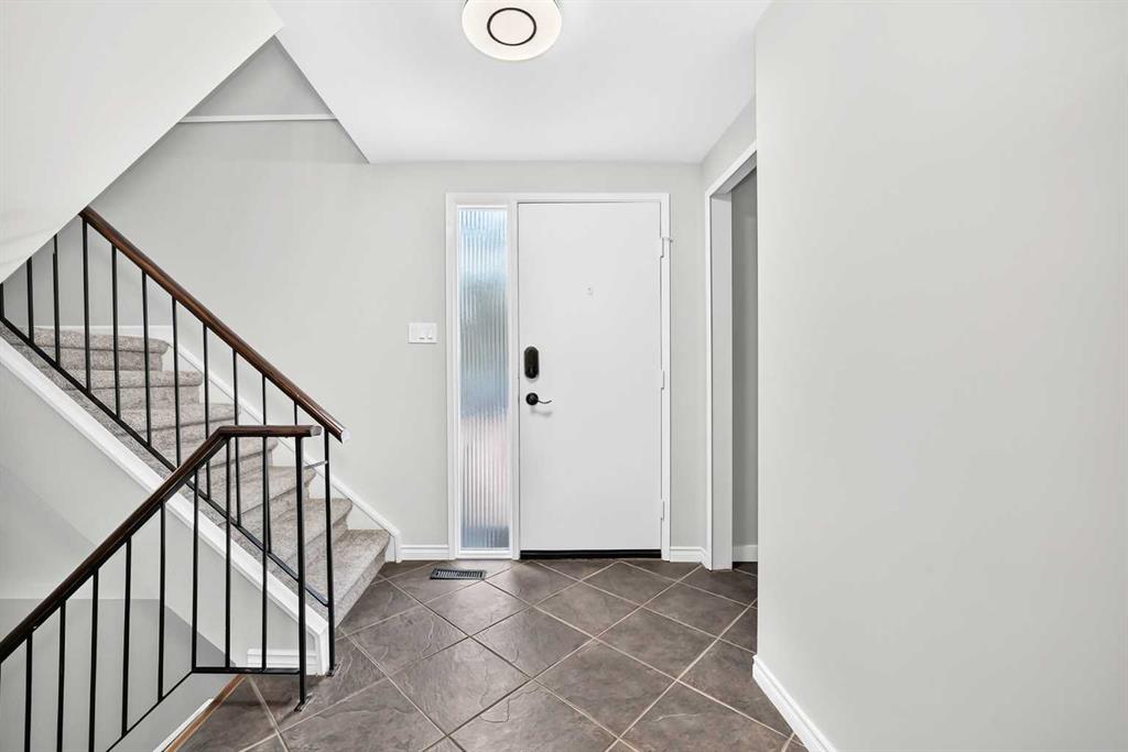 Picture for 15, 2210 Oakmoor Drive SW