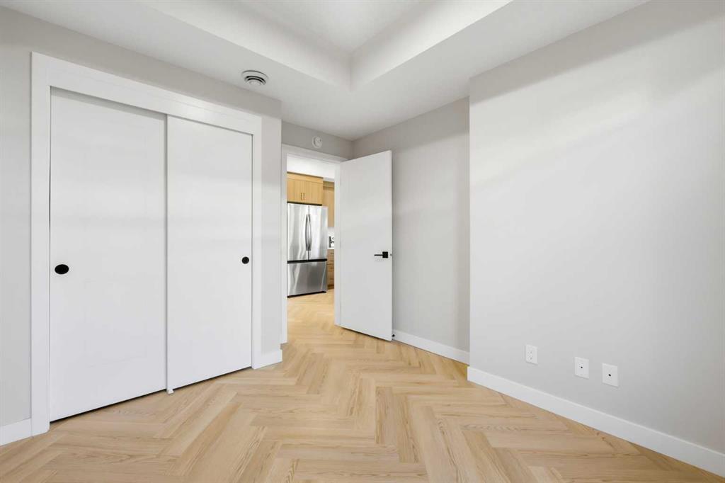 Picture for 301, 562 Seton Circle SE