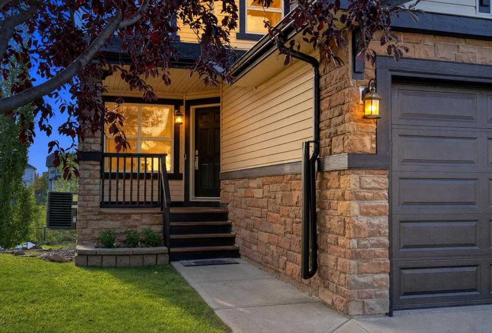 Picture for 614 Kincora Bay NW