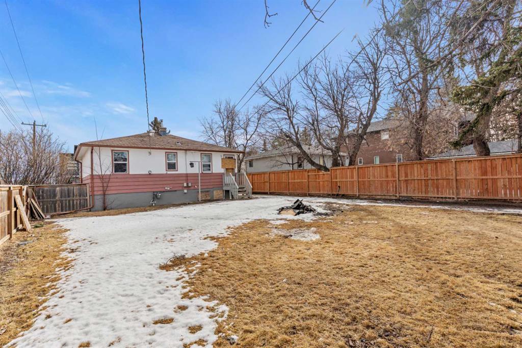 Picture for 1403 43 Street SW