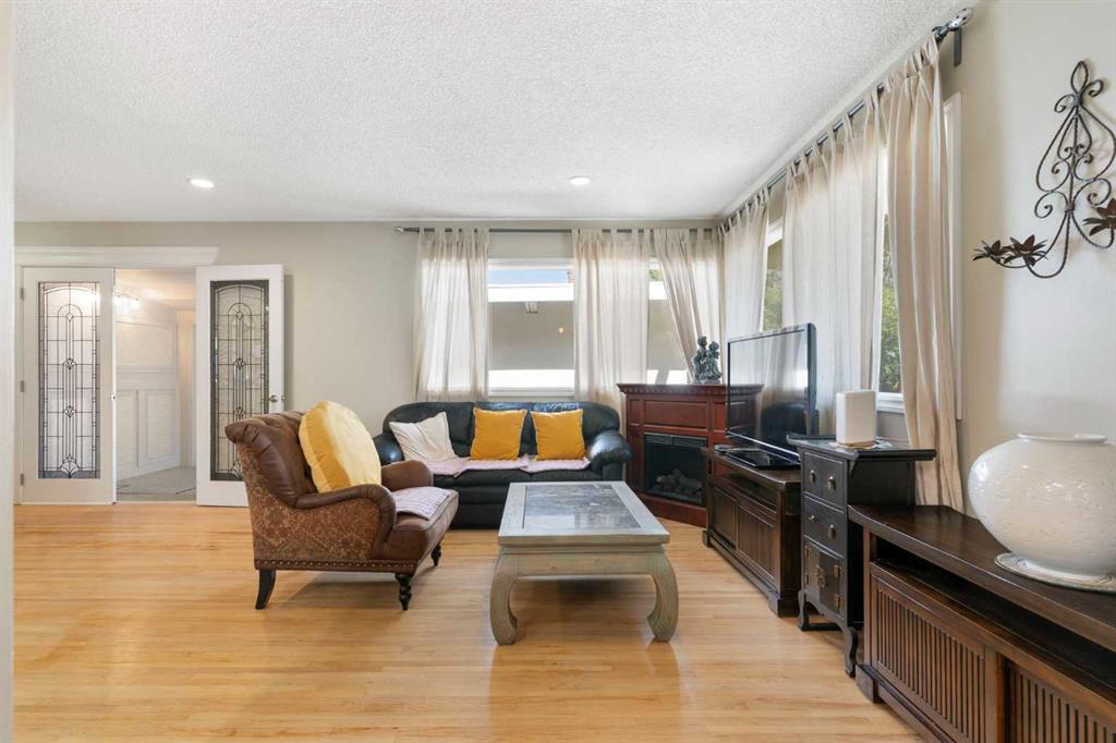 Picture for 87 Hillgrove Drive SW