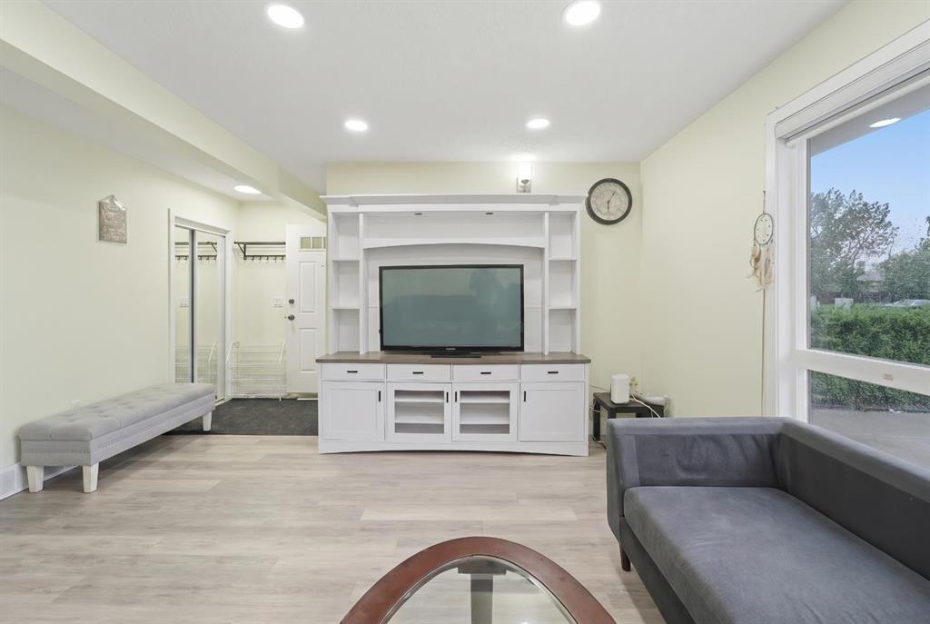 Picture for 53 Falchurch Road NE