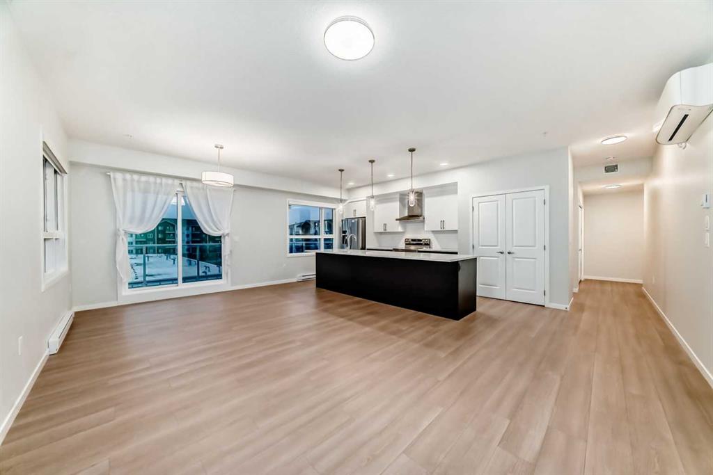 Picture for 404, 80 Carrington Plaza NW