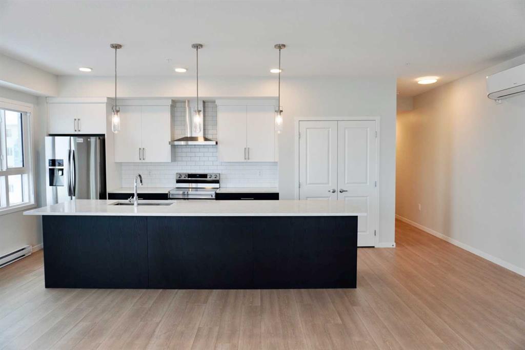 Picture for 404, 80 Carrington Plaza NW
