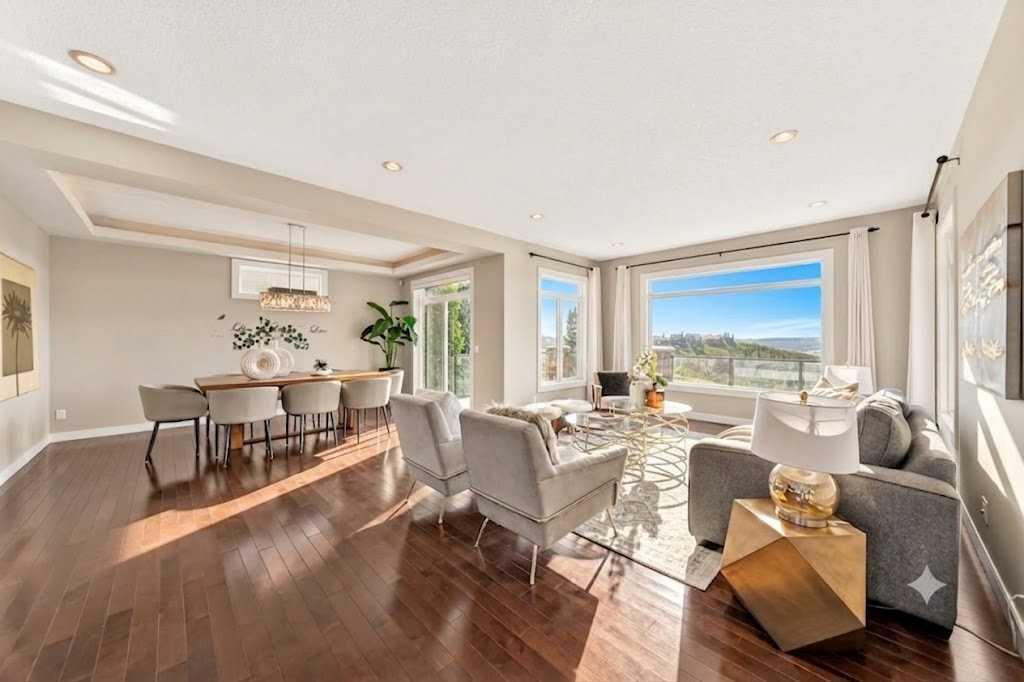 Picture for 96 Cranarch Heights SE