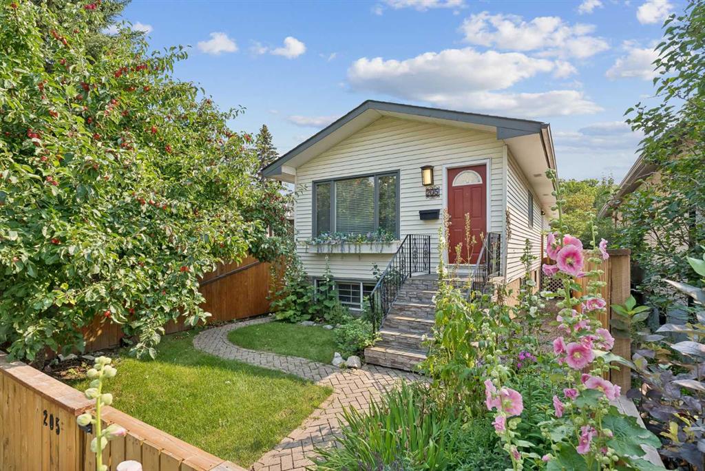 Picture for 205 15 Avenue NE