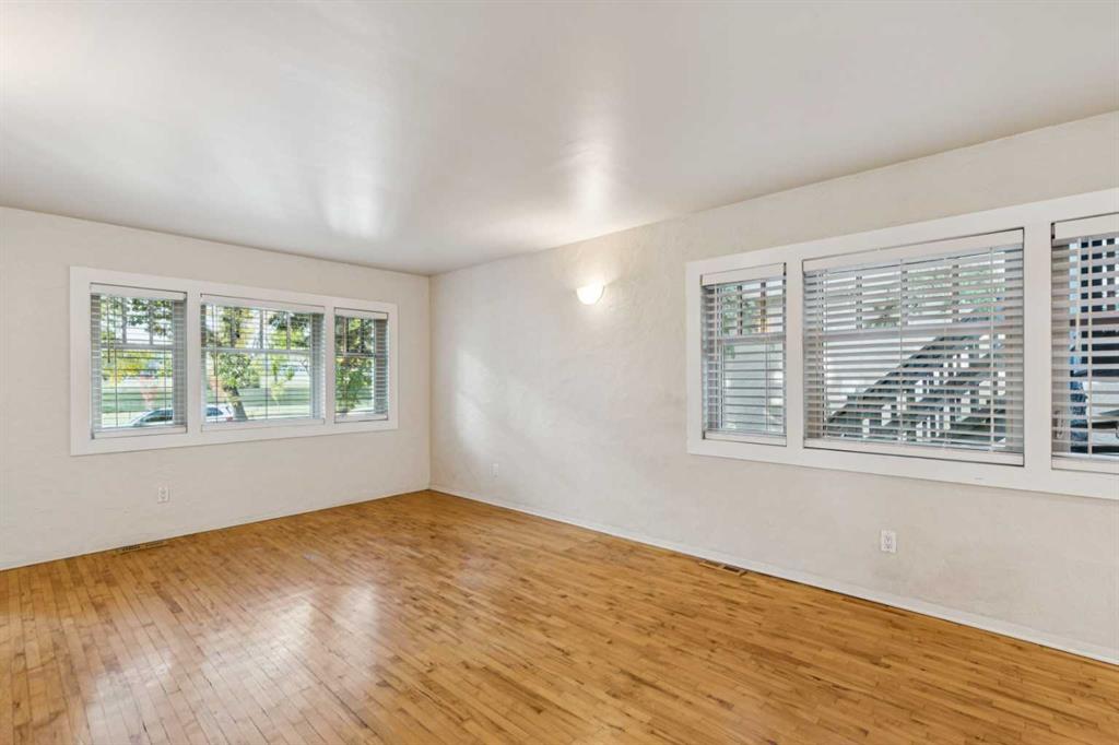 Picture for 130 30 Avenue NE
