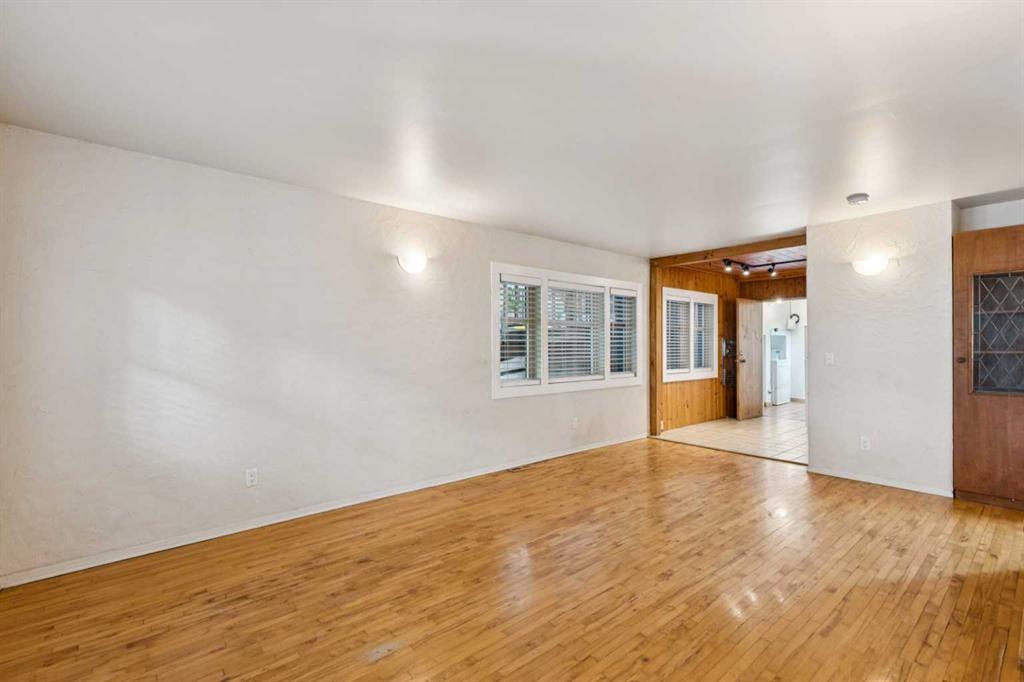 Picture for 130 30 Avenue NE