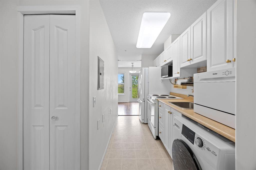 Picture for 325, 5000 Somervale Court SW