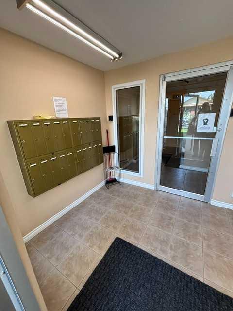Picture for 302, 105 7 Avenue SE