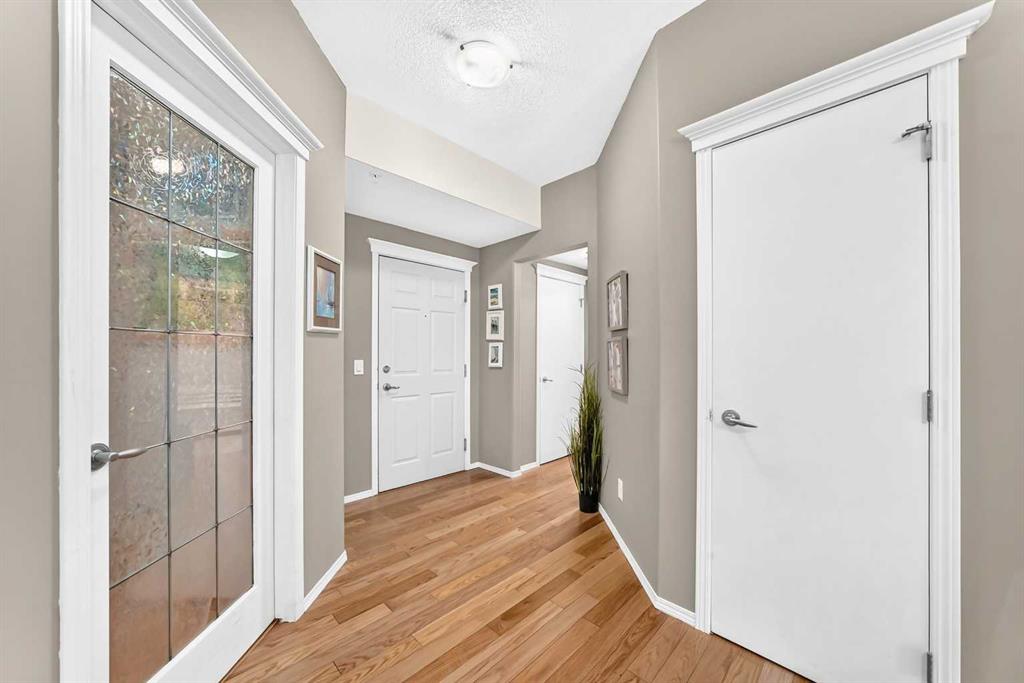 Picture for 161, 15 Everstone Drive SW