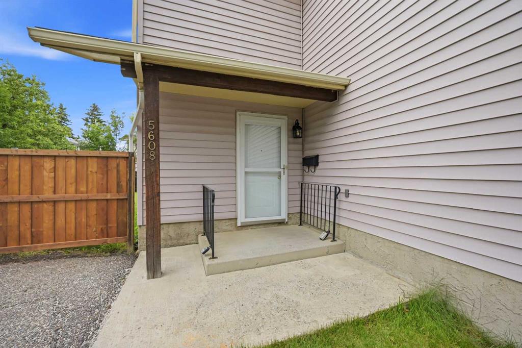 Picture for 5608 Rundlehorn Drive NE