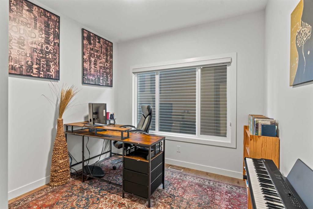 Picture for 116 Ambleside Crescent NW