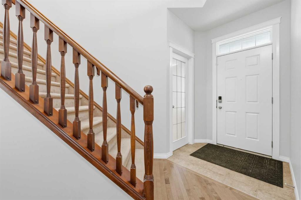 Picture for 38 Silverado Skies Crescent SW