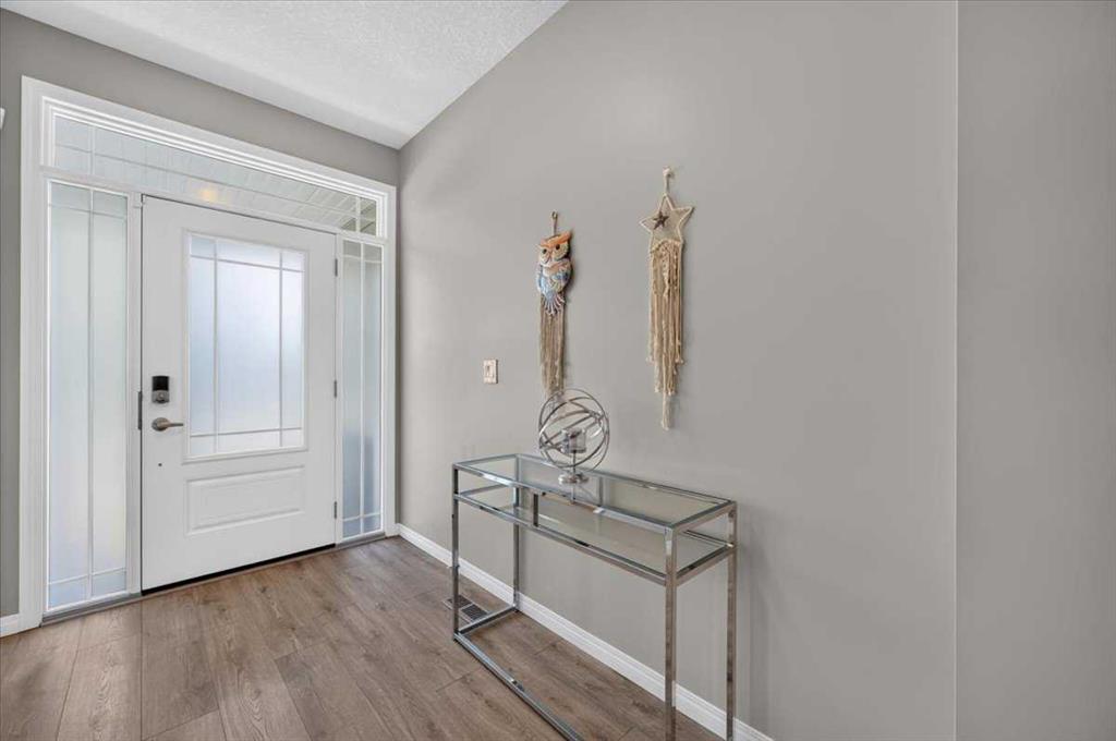 Picture for 33 Yorkville Green SW