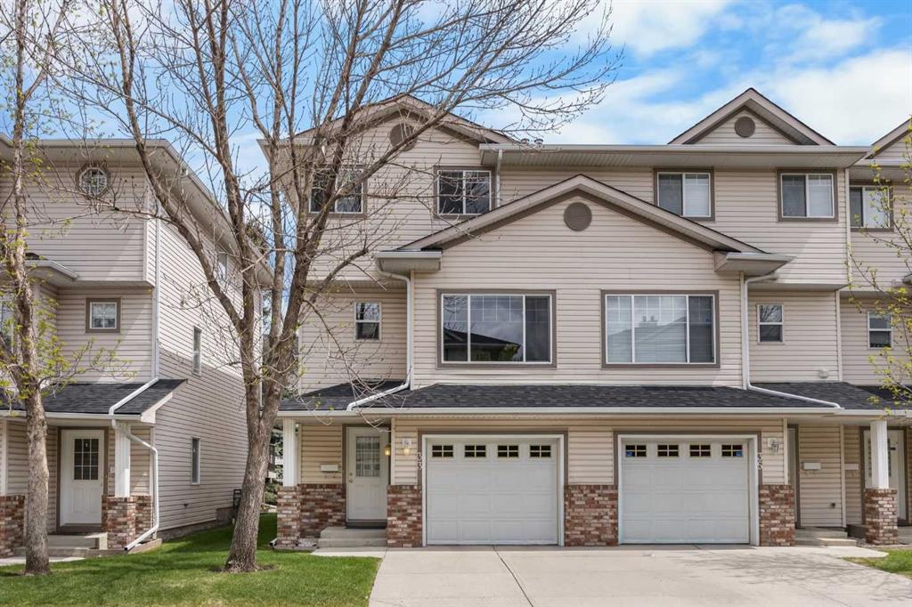 Picture for 33 Country Hills Cove NW