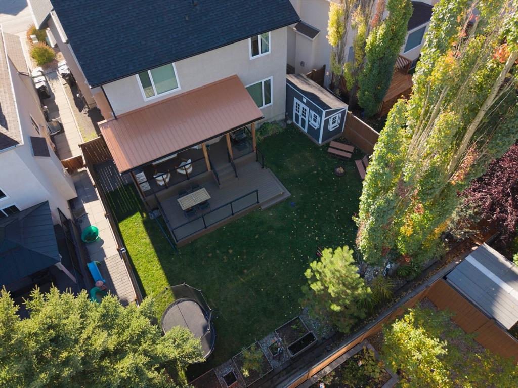 Picture for 1621 Strathcona Drive SW