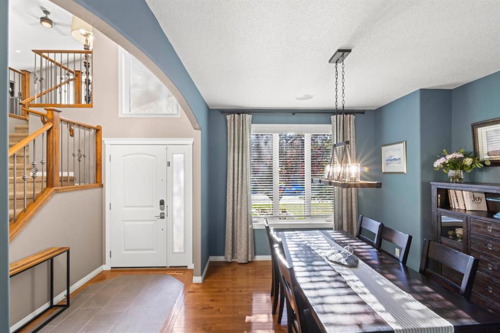 Picture for 1621 Strathcona Drive SW