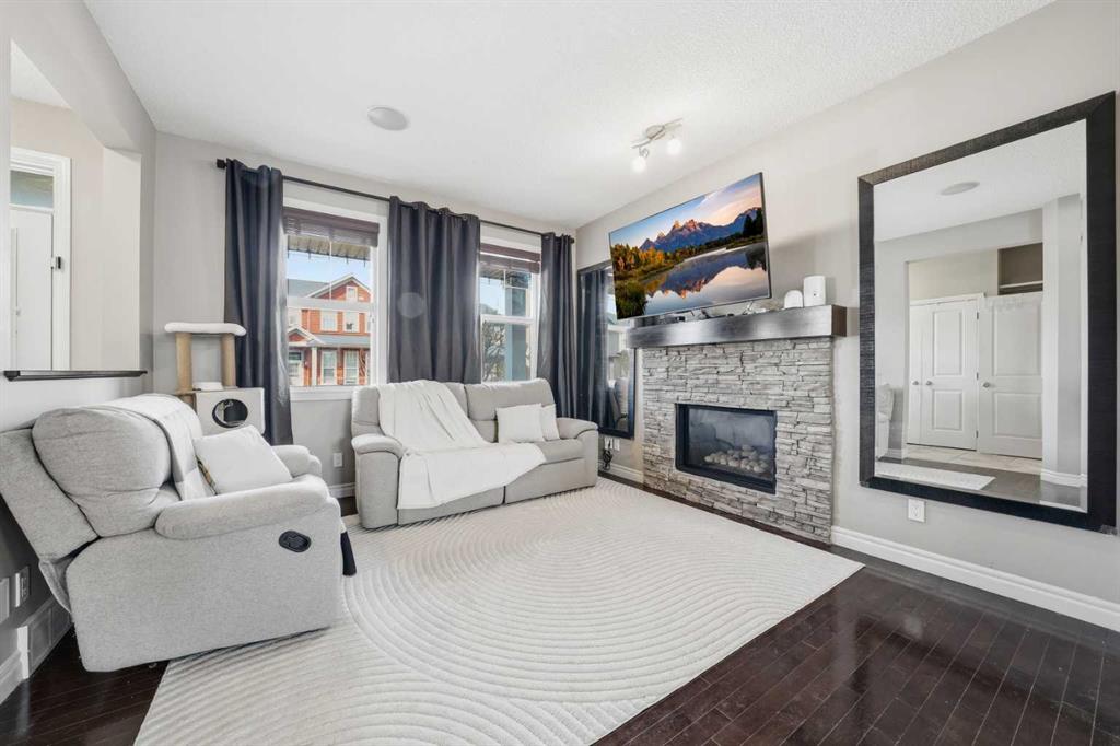 Picture for 67 Evanspark Road NW