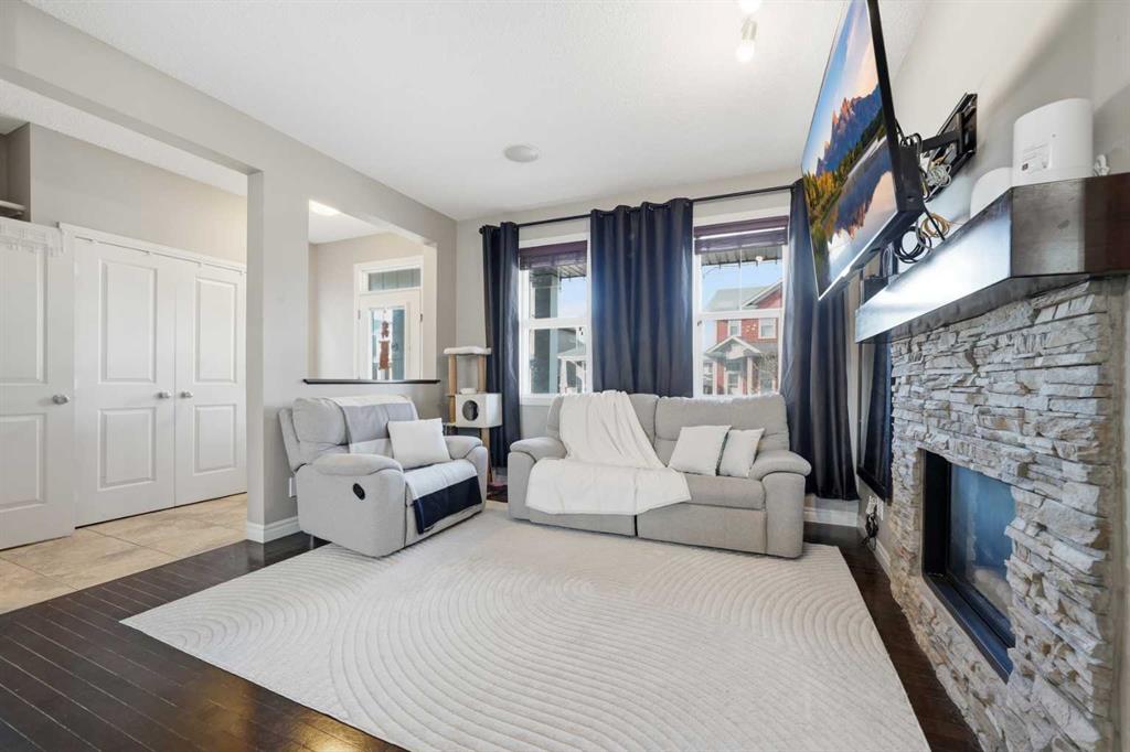 Picture for 67 Evanspark Road NW