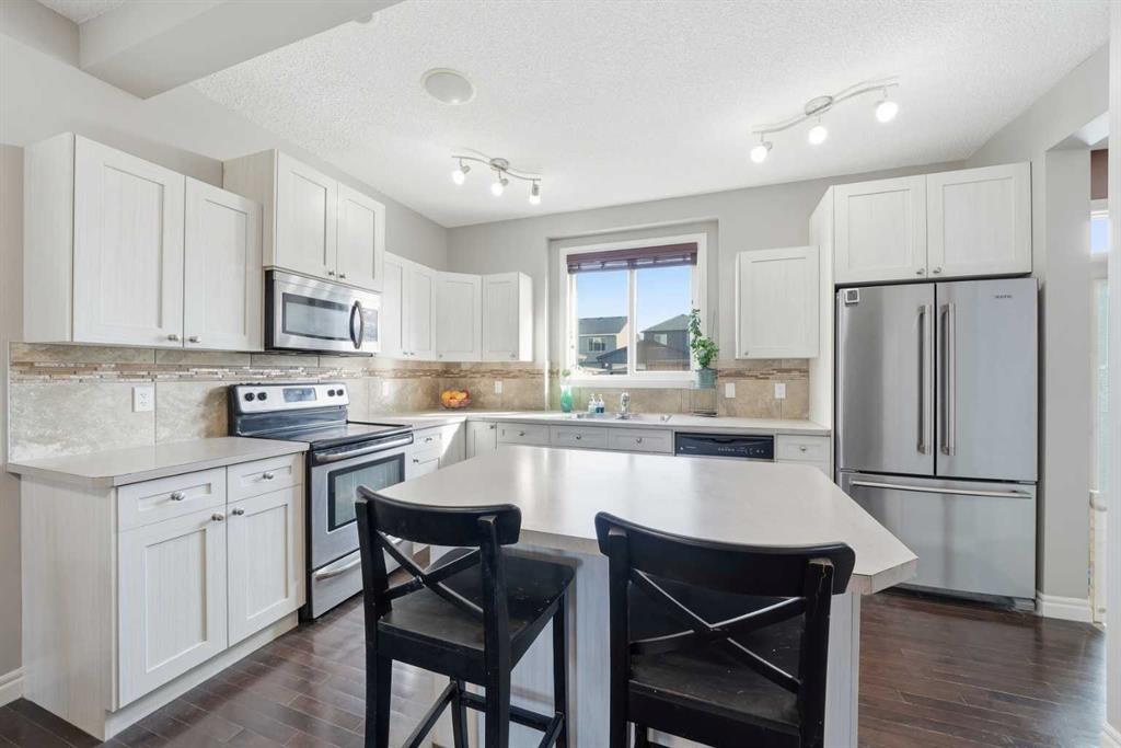 Picture for 67 Evanspark Road NW