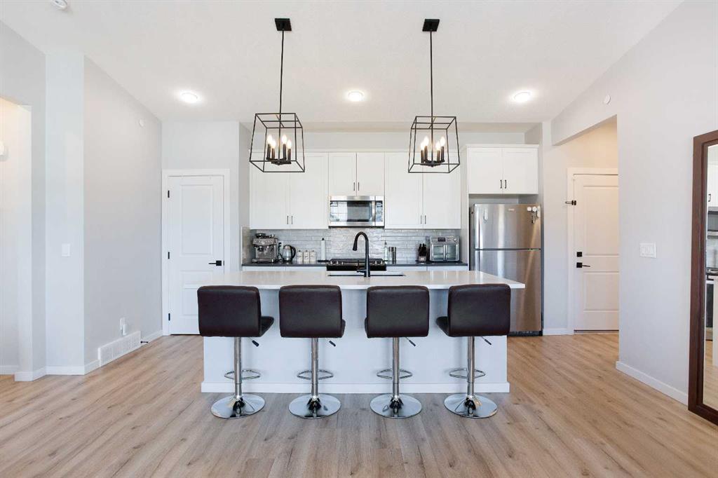 Picture for 15, 71 Lucas Street NW