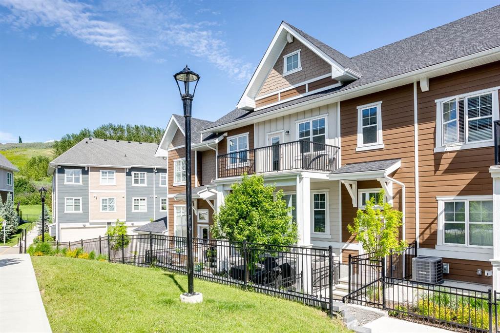 Picture for 607 Cranbrook Walk SE