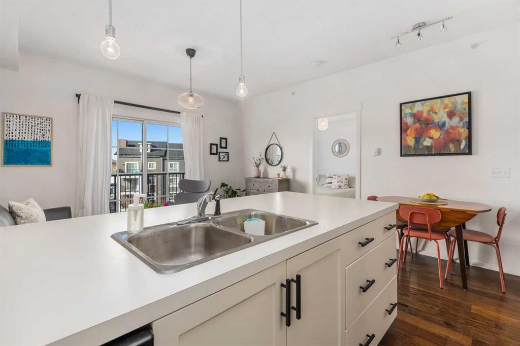 Picture for 1403, 279 Copperpond Common SE