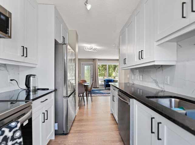Picture for 416 Covecreek Circle NE